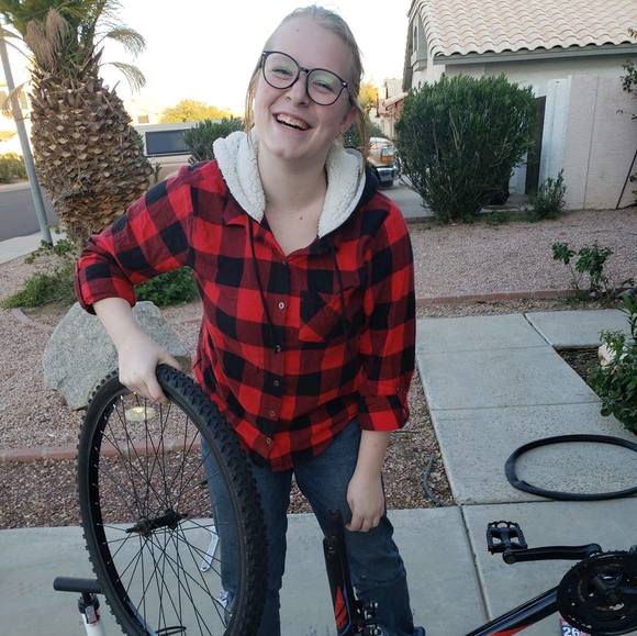 Meet your Posher, Sarah - Picture 1 of 1